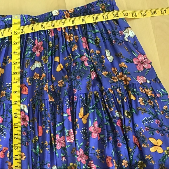 Tired Skirt 🩵 - Picture 2 of 5